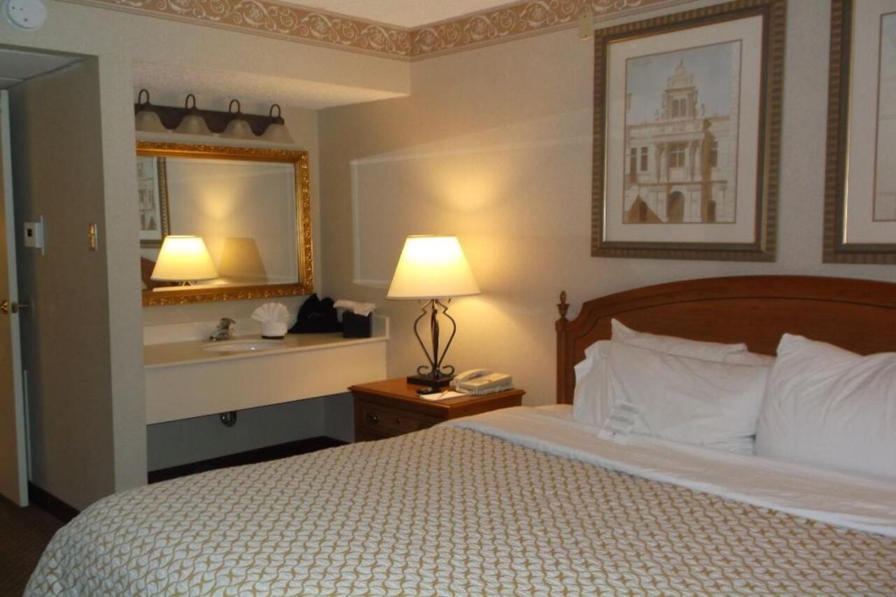 Embassy Suites By Hilton Chicago Schaumburg Woodfield Ngoại thất bức ảnh
