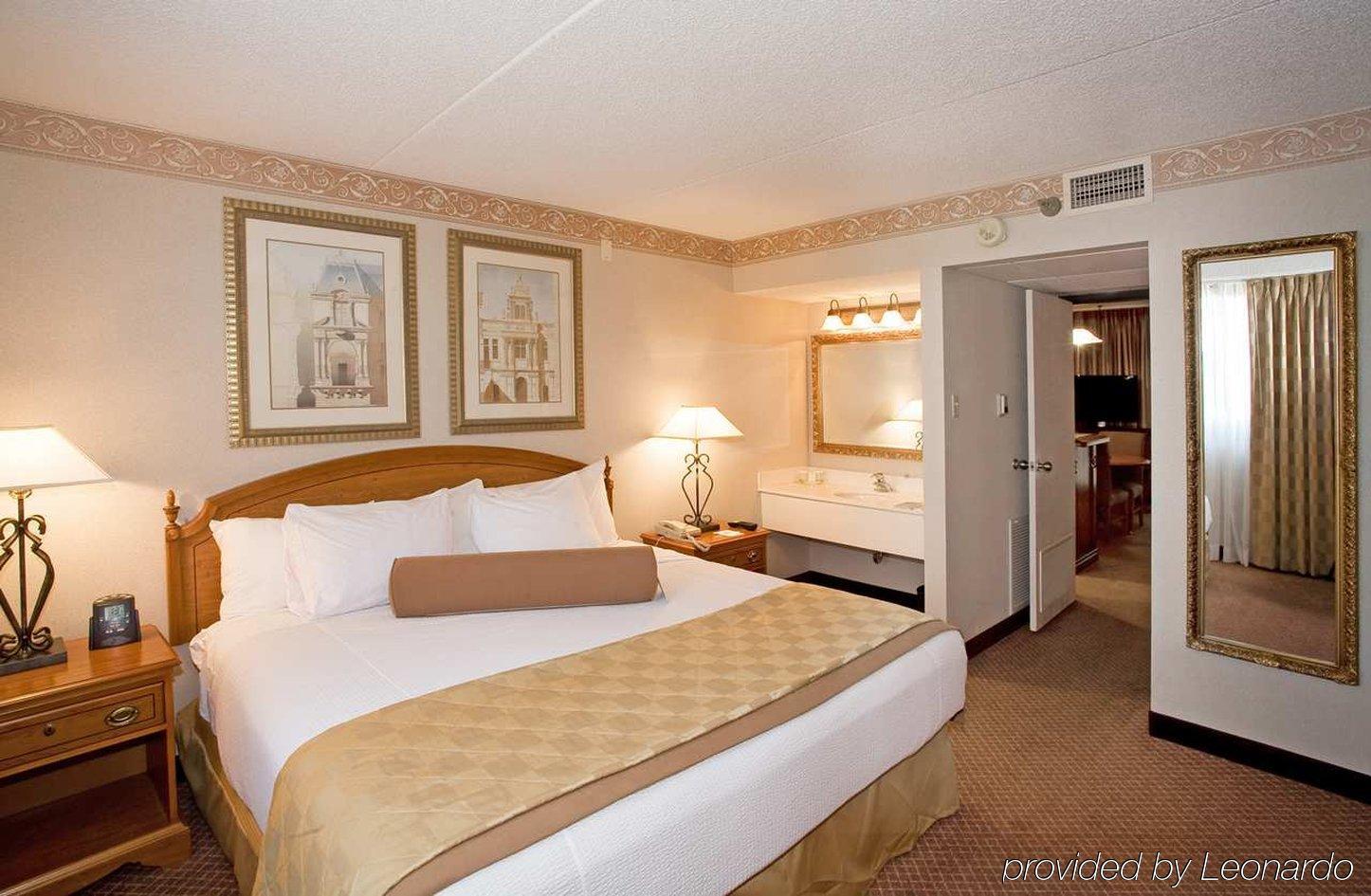 Embassy Suites By Hilton Chicago Schaumburg Woodfield Phòng bức ảnh