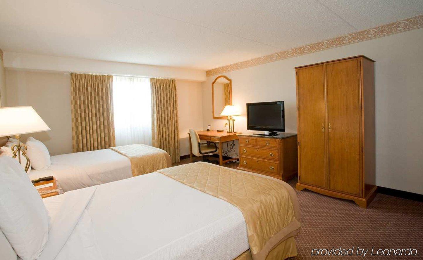 Embassy Suites By Hilton Chicago Schaumburg Woodfield Phòng bức ảnh